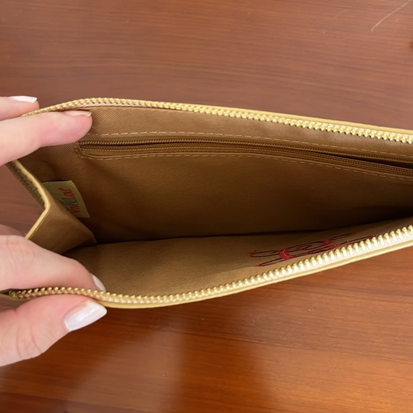 Gold Envelope Clutch with red Monogram letter “C” - Picture 4 of 5